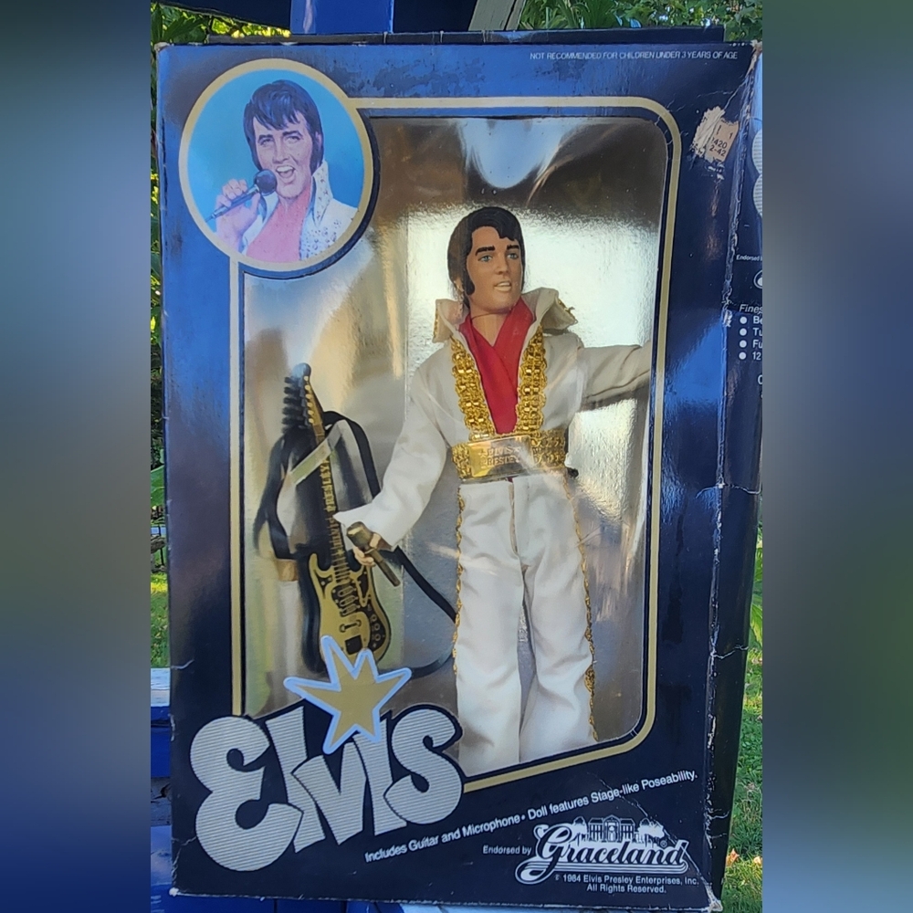 1984 ELVIS DOLL comes with Guitar, Microphone & Stage- Like Poseability